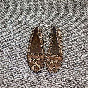 Animal Print Flat
